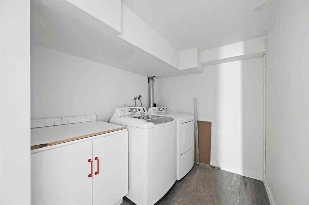 MLS® A2261056 - 24 Laguna Close NE in Monterey Park Calgary, Residential