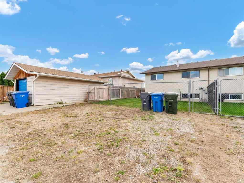 MLS® A2261058 - 18B Cameron Road SE in Southview-Park Meadows Medicine Hat, Residential