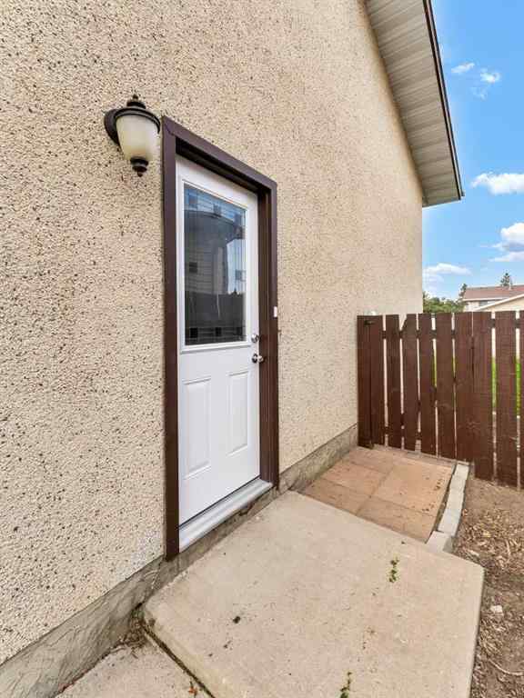 MLS® A2261058 - 18B Cameron Road SE in Southview-Park Meadows Medicine Hat, Residential