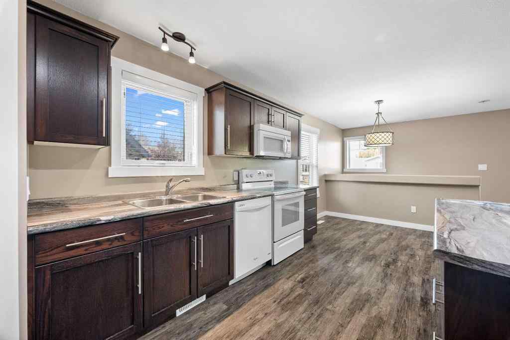MLS® A2261062 - 4711 48 Street  in East Lloydminster Lloydminster, Residential