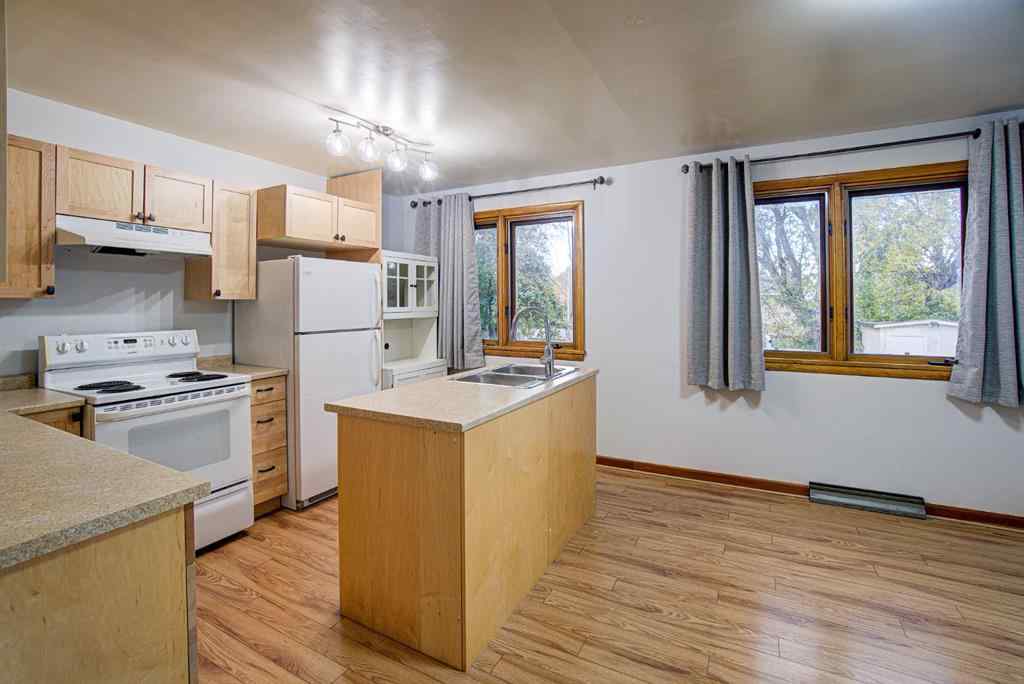 MLS® A2261069 - 4705 3 Street W in NONE Claresholm, Residential