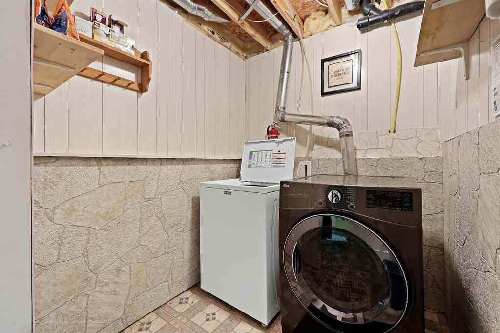 MLS® A2261073 - 30 Meadowpark Place  in NONE Carstairs, Residential