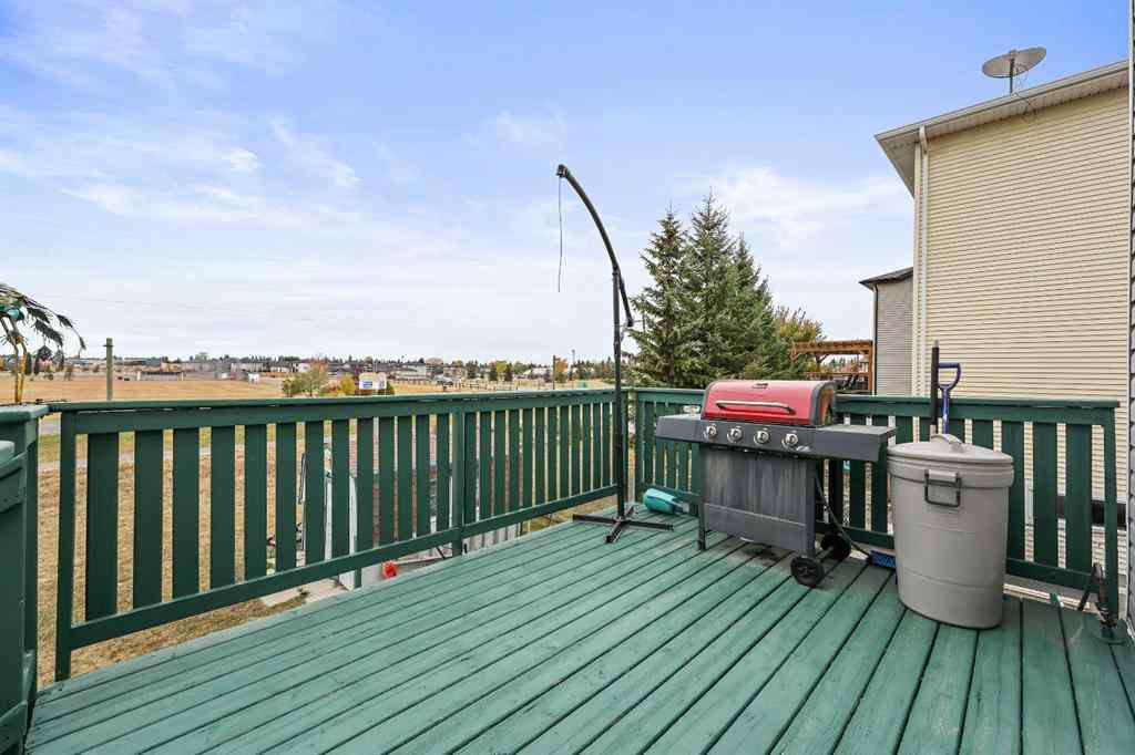 MLS® A2261073 - 30 Meadowpark Place  in NONE Carstairs, Residential