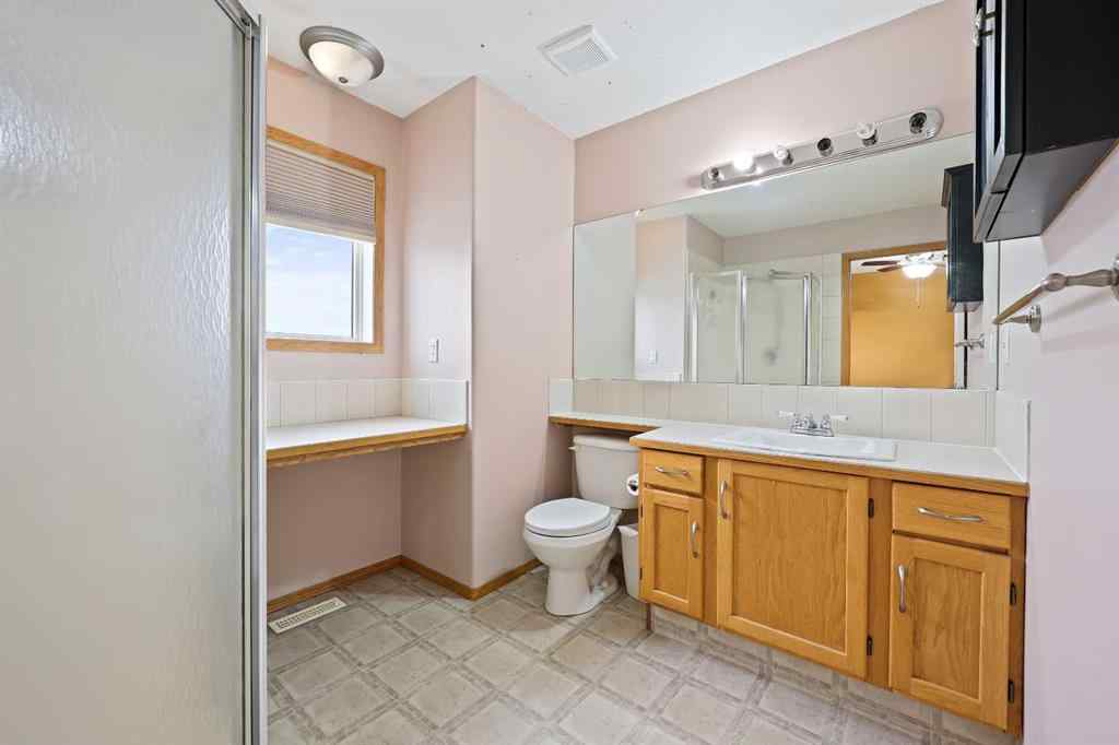 MLS® A2261073 - 30 Meadowpark Place  in NONE Carstairs, Residential