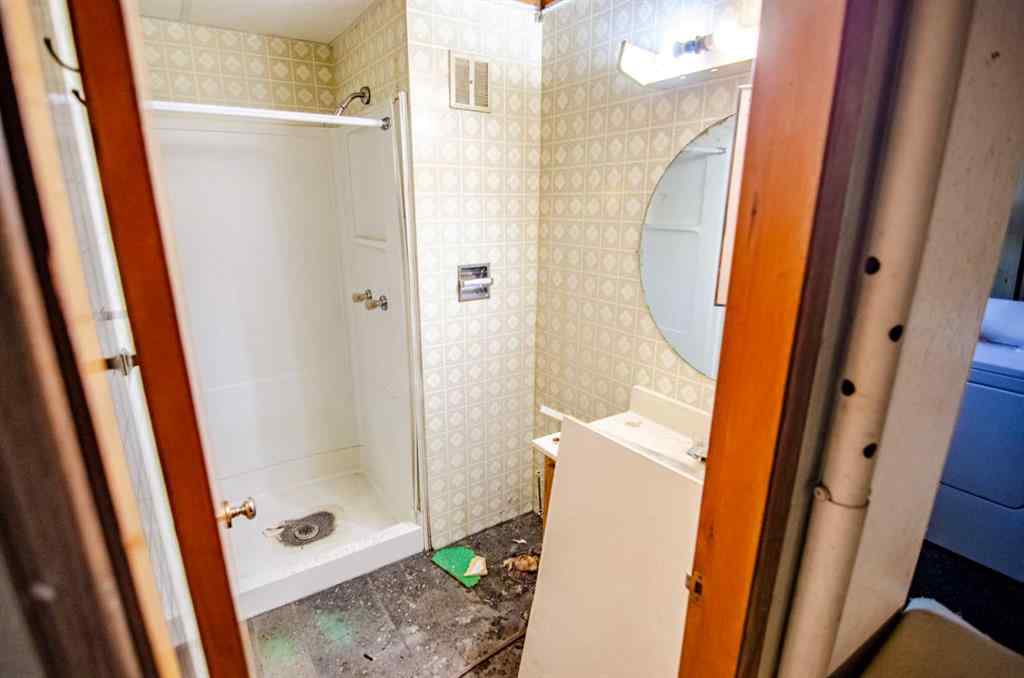 MLS® A2261083 - 5626 42 Street  in West Park Red Deer, Residential