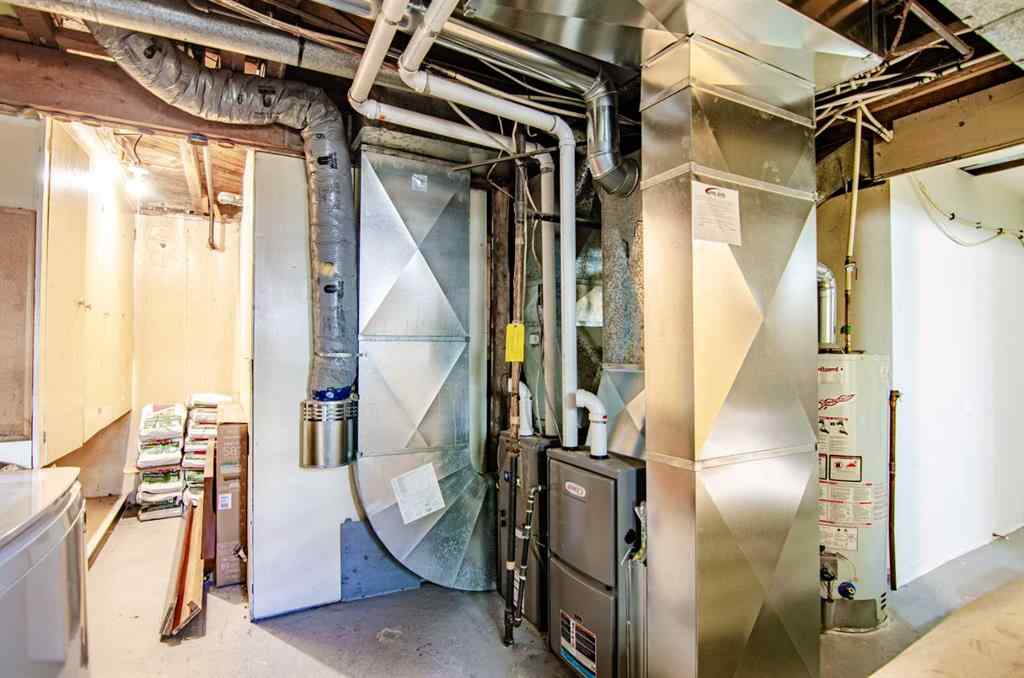 MLS® A2261083 - 5626 42 Street  in West Park Red Deer, Residential