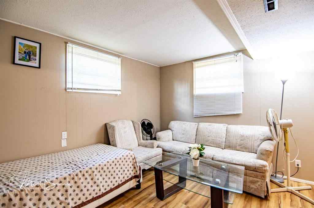 MLS® A2261083 - 5626 42 Street  in West Park Red Deer, Residential