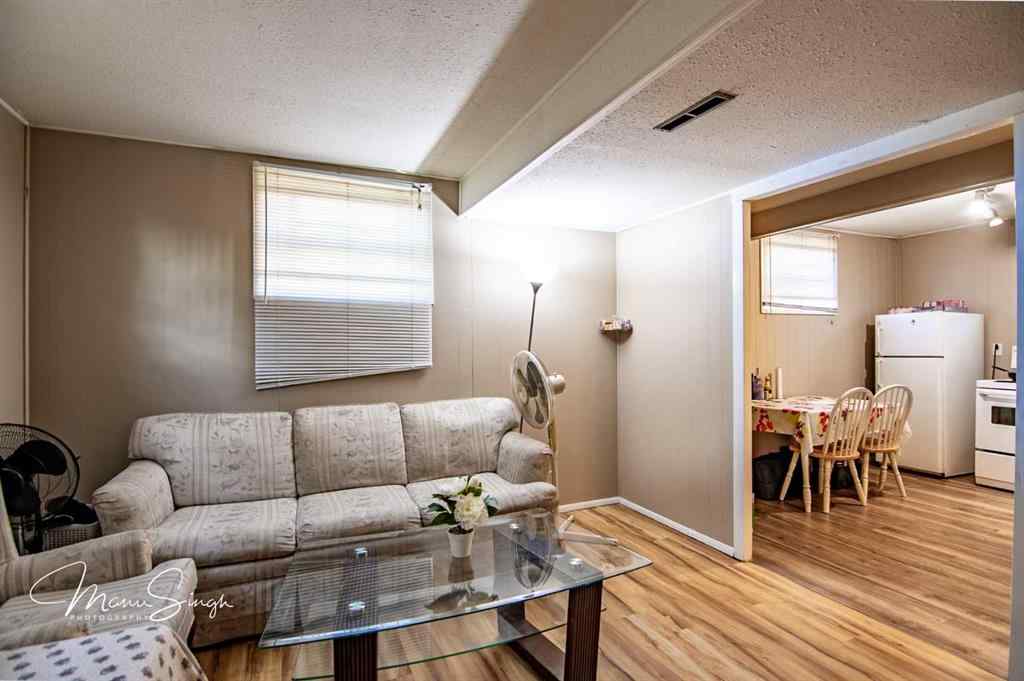 MLS® A2261083 - 5626 42 Street  in West Park Red Deer, Residential