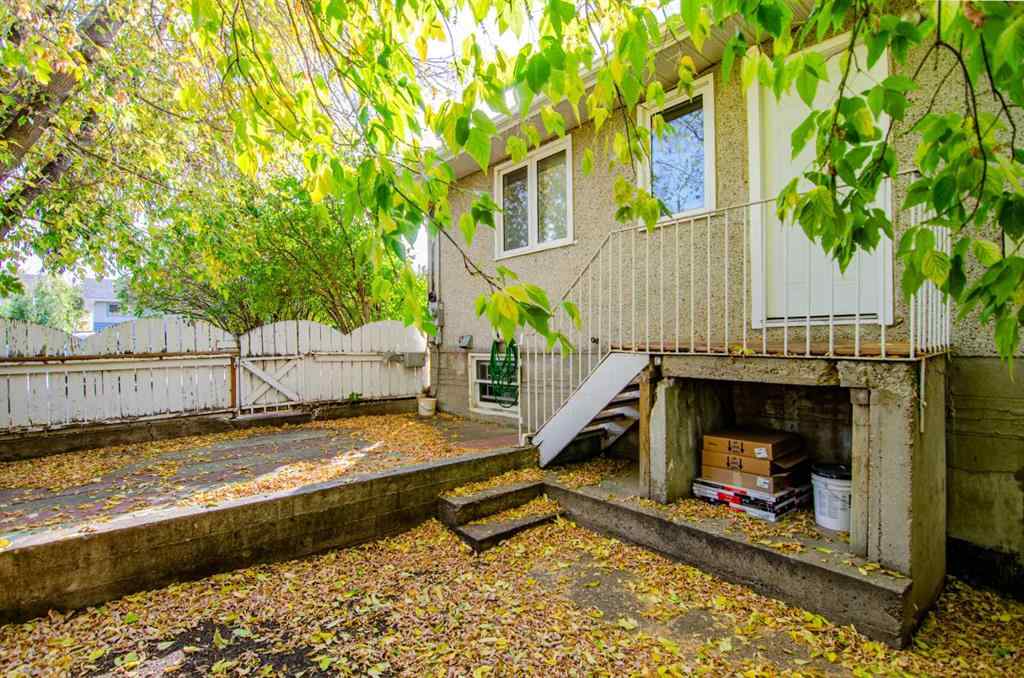 MLS® A2261083 - 5626 42 Street  in West Park Red Deer, Residential