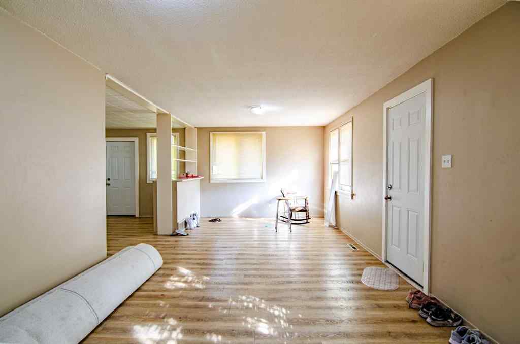 MLS® A2261083 - 5626 42 Street  in West Park Red Deer, Residential