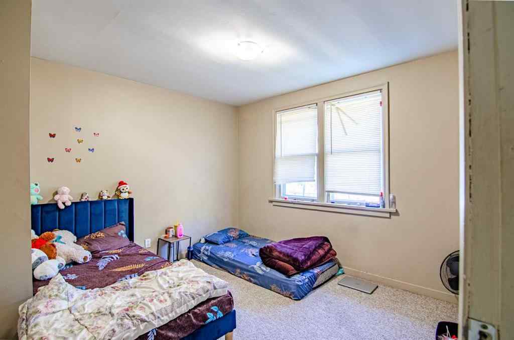 MLS® A2261083 - 5626 42 Street  in West Park Red Deer, Residential