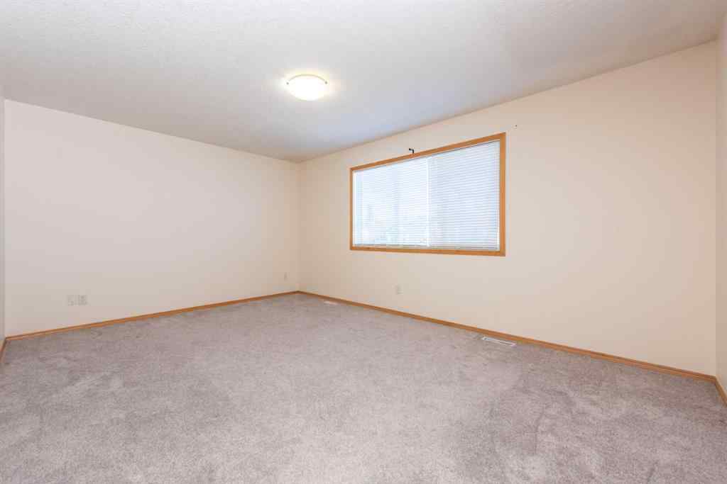 MLS® A2261089 - 17 Royal Birkdale Crescent NW in Royal Oak Calgary, Residential