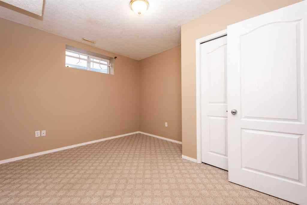 MLS® A2261089 - 17 Royal Birkdale Crescent NW in Royal Oak Calgary, Residential