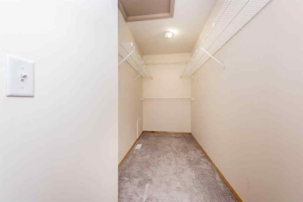 MLS® A2261089 - 17 Royal Birkdale Crescent NW in Royal Oak Calgary, Residential