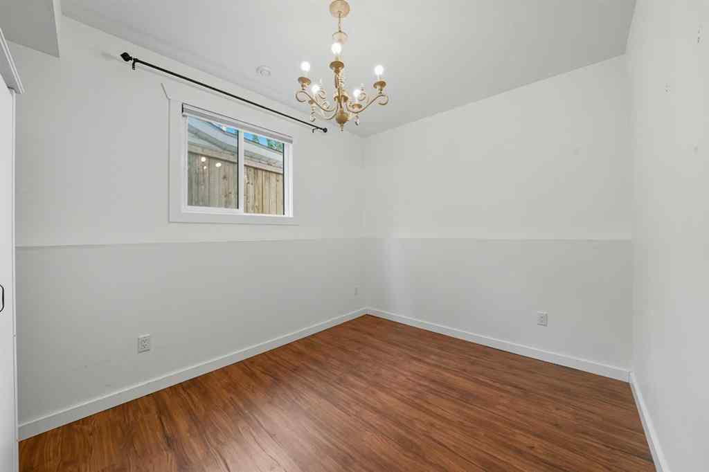 MLS® A2261094 - 5005 40 Street  in Cottage Area Sylvan Lake, Residential