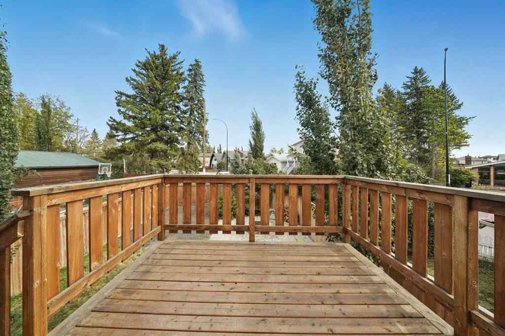 MLS® A2261094 - 5005 40 Street  in Cottage Area Sylvan Lake, Residential