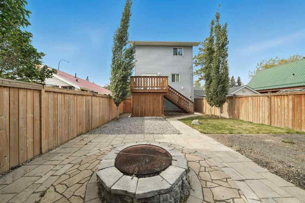 MLS® A2261094 - 5005 40 Street  in Cottage Area Sylvan Lake, Residential