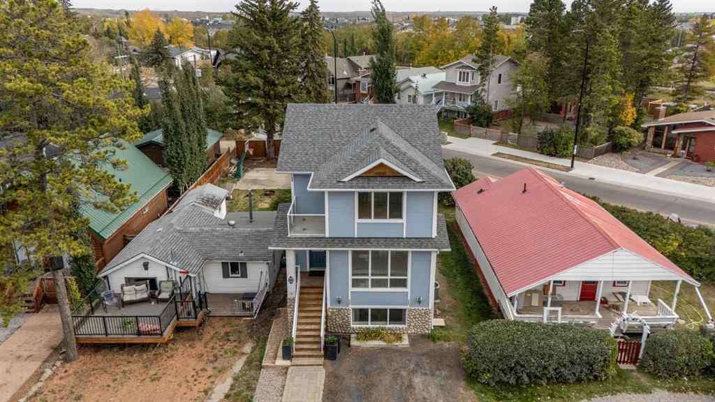MLS® A2261094 - 5005 40 Street  in Cottage Area Sylvan Lake, Residential