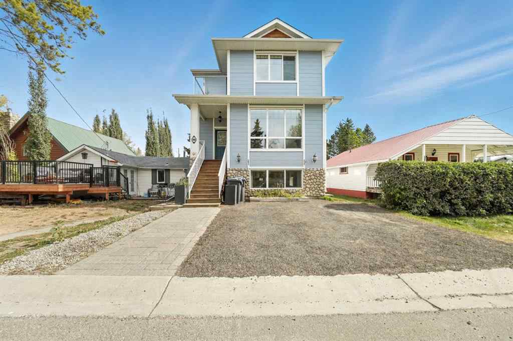 MLS® A2261094 - 5005 40 Street  in Cottage Area Sylvan Lake, Residential