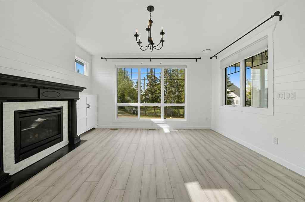 MLS® A2261094 - 5005 40 Street  in Cottage Area Sylvan Lake, Residential