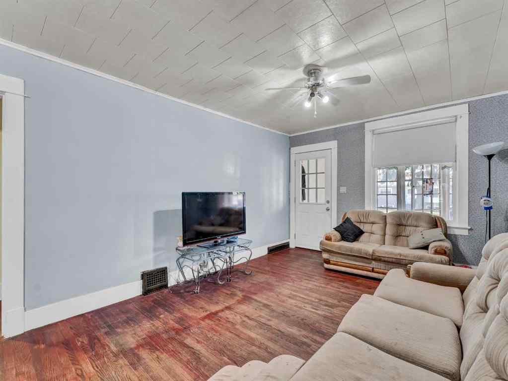 MLS® A2261098 - 166 7 Street SE in SE Hill Medicine Hat, Residential