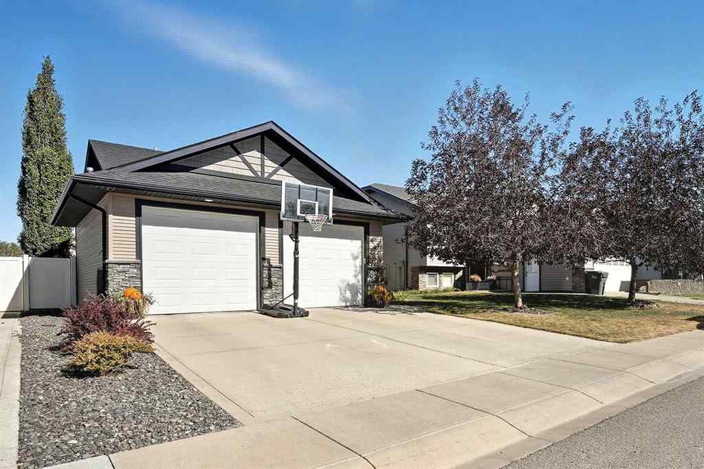 MLS® A2261099 - 8 Van Dorp Street  in Vanier Woods Red Deer, Residential