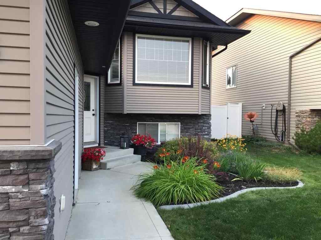 MLS® A2261099 - 8 Van Dorp Street  in Vanier Woods Red Deer, Residential