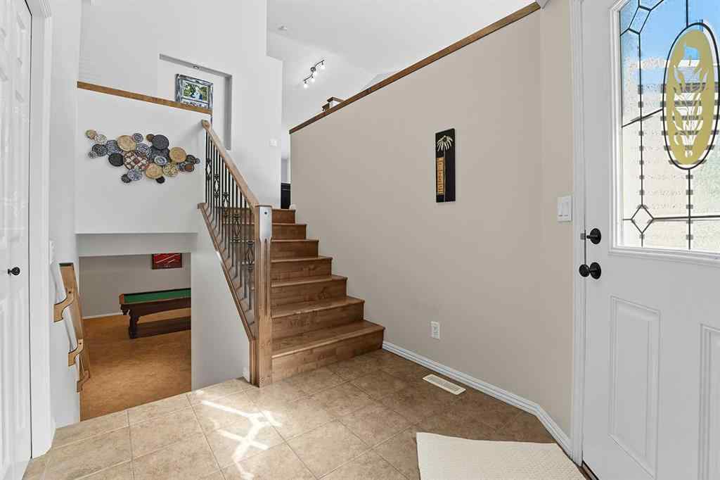 MLS® A2261099 - 8 Van Dorp Street  in Vanier Woods Red Deer, Residential