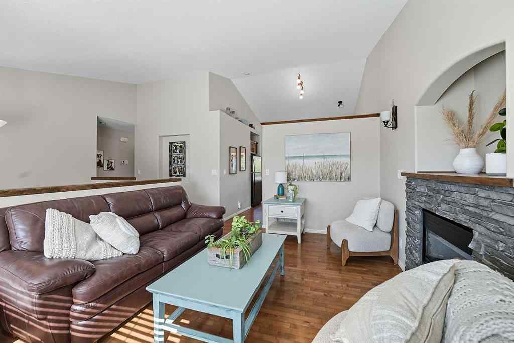 MLS® A2261099 - 8 Van Dorp Street  in Vanier Woods Red Deer, Residential