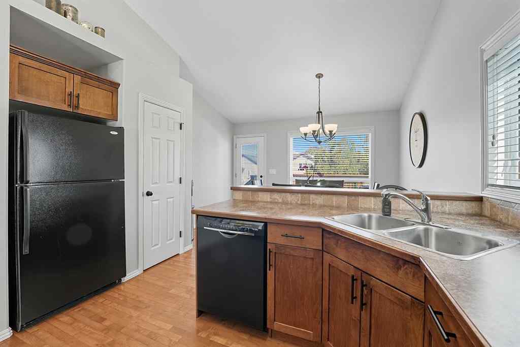 MLS® A2261099 - 8 Van Dorp Street  in Vanier Woods Red Deer, Residential