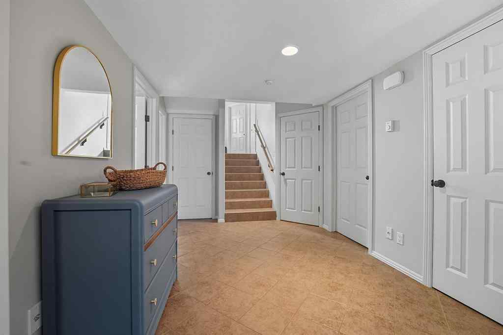 MLS® A2261099 - 8 Van Dorp Street  in Vanier Woods Red Deer, Residential