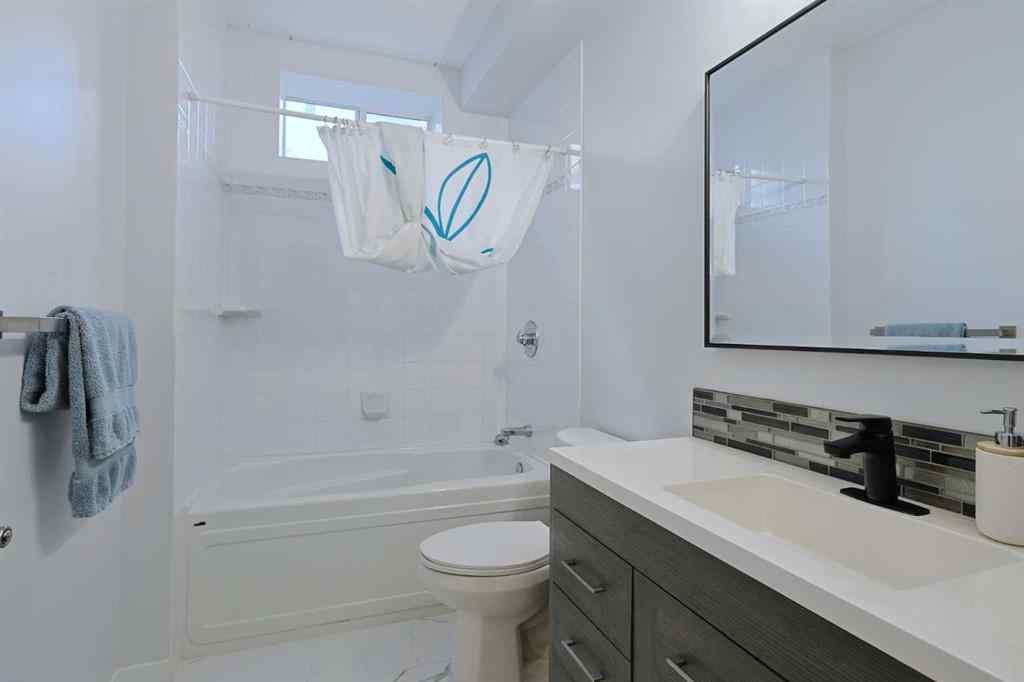 MLS® A2261100 - 161 Hamptons Gardens NW in Hamptons Calgary, Residential