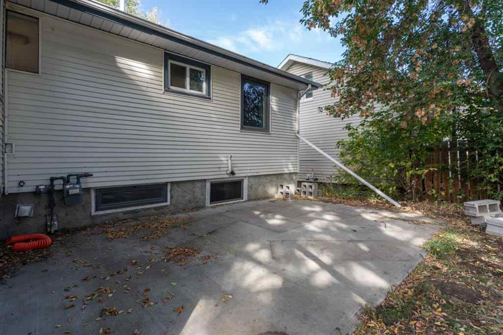 MLS® A2261105 - 5227 48 Street  in Sparling Camrose, Residential