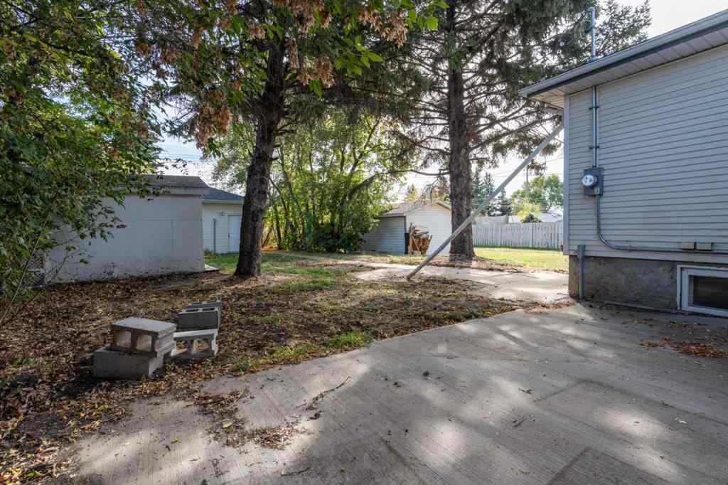 MLS® A2261105 - 5227 48 Street  in Sparling Camrose, Residential
