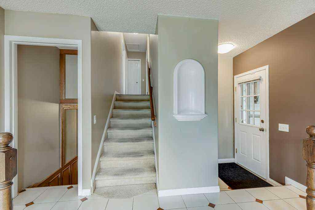 MLS® A2261111 - 16 Ridgegate Way SW in Ridgegate Airdrie, Residential