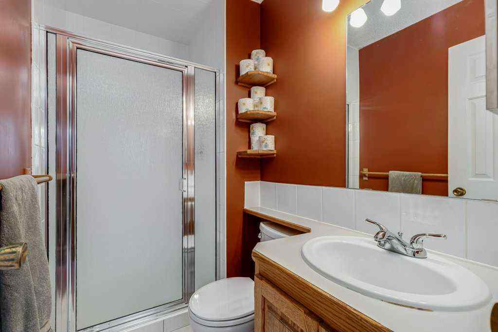 MLS® A2261111 - 16 Ridgegate Way SW in Ridgegate Airdrie, Residential