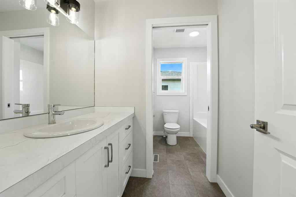 MLS® A2261112 - 54 Vista Close  in Valley Ridge Blackfalds, Residential