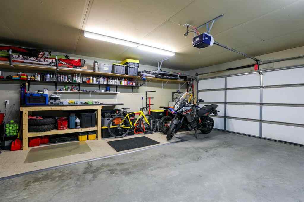 MLS® A2261120 - 436 Mt Sunburst Crescent W in Sunridge Lethbridge, Residential