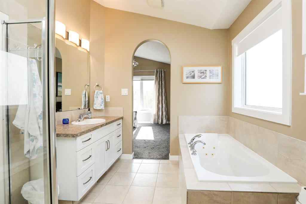 MLS® A2261120 - 436 Mt Sunburst Crescent W in Sunridge Lethbridge, Residential