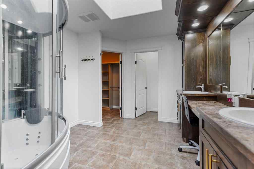 MLS® A2261133 - 4 Heritage Point W in Heritage Heights Lethbridge, Residential