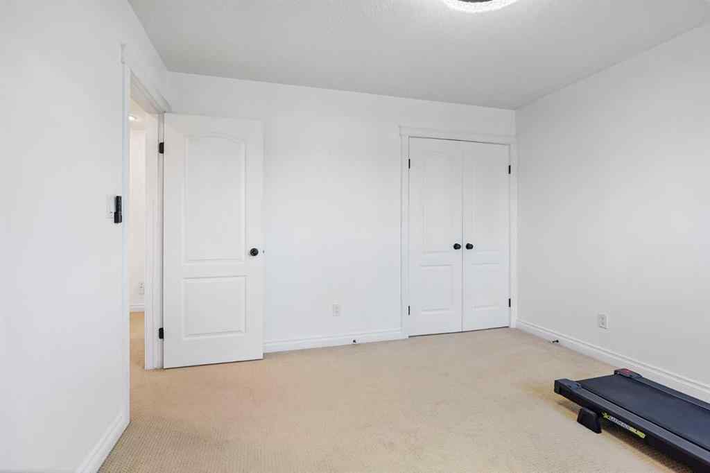 MLS® A2261133 - 4 Heritage Point W in Heritage Heights Lethbridge, Residential