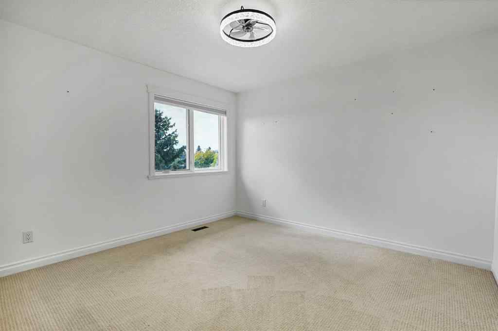 MLS® A2261133 - 4 Heritage Point W in Heritage Heights Lethbridge, Residential