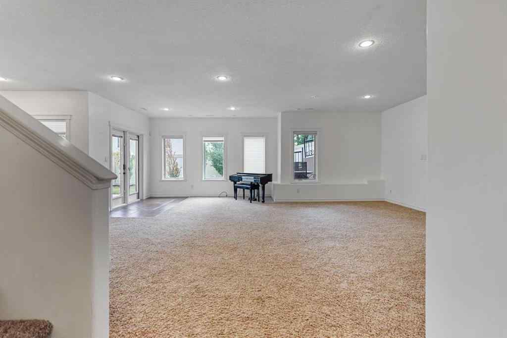 MLS® A2261133 - 4 Heritage Point W in Heritage Heights Lethbridge, Residential