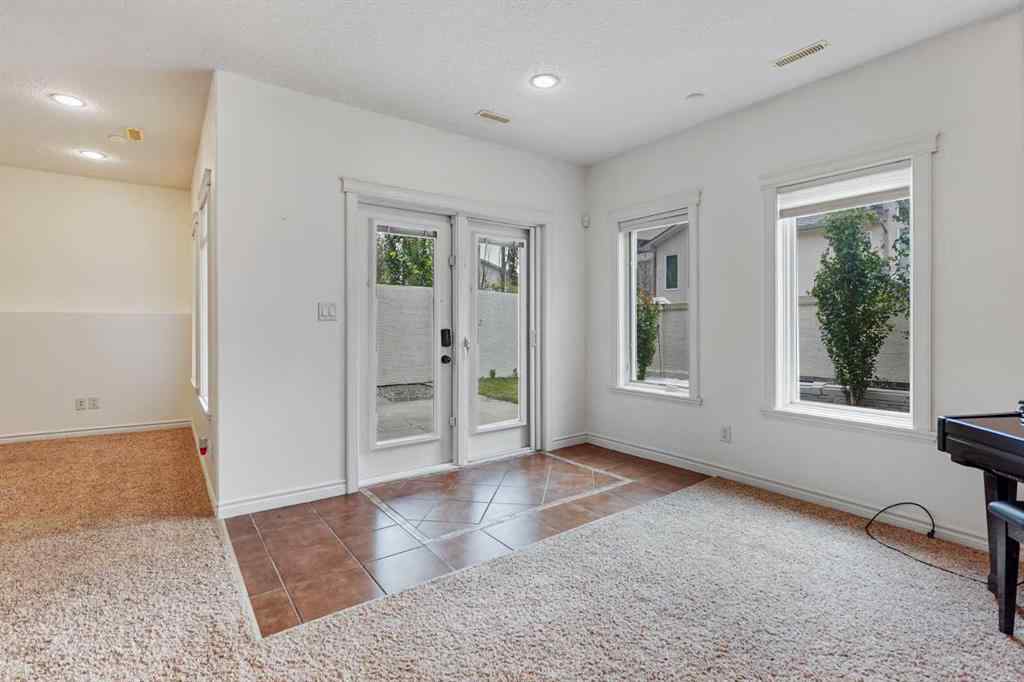 MLS® A2261133 - 4 Heritage Point W in Heritage Heights Lethbridge, Residential