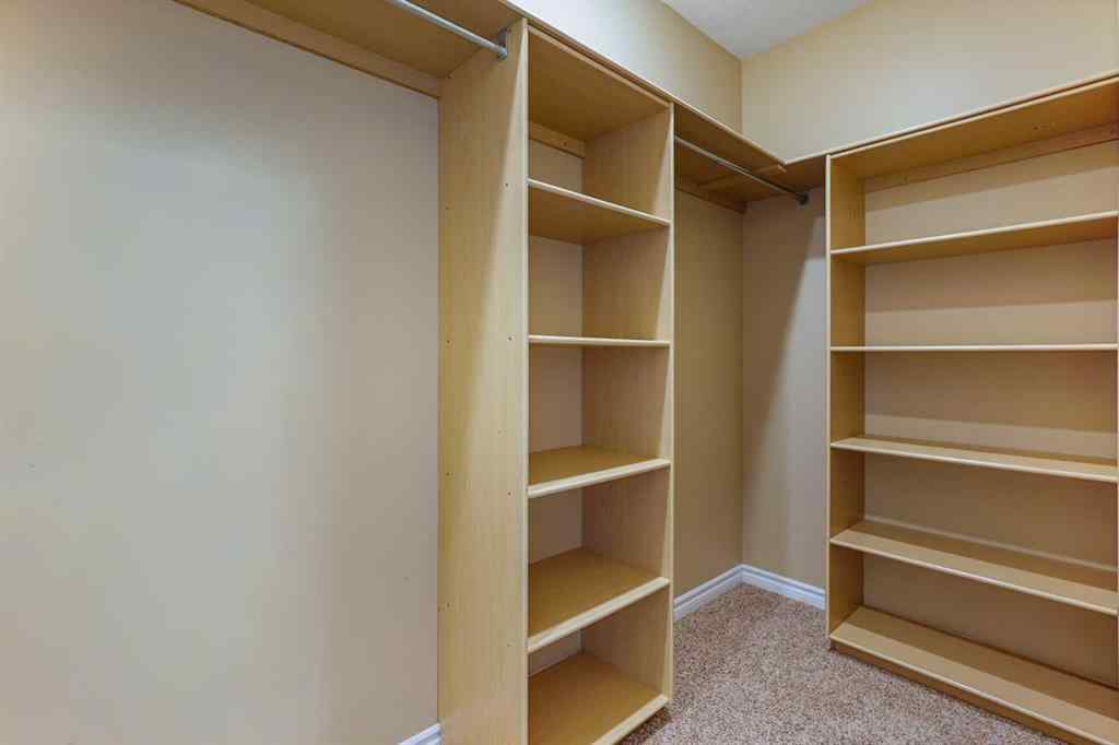 MLS® A2261133 - 4 Heritage Point W in Heritage Heights Lethbridge, Residential