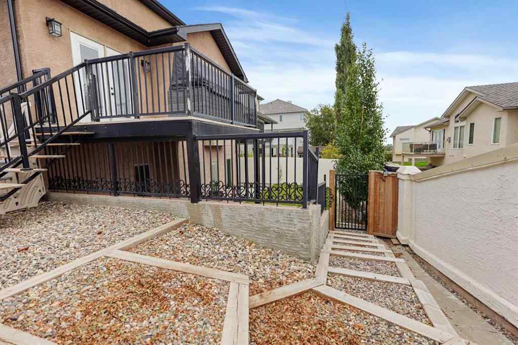 MLS® A2261133 - 4 Heritage Point W in Heritage Heights Lethbridge, Residential