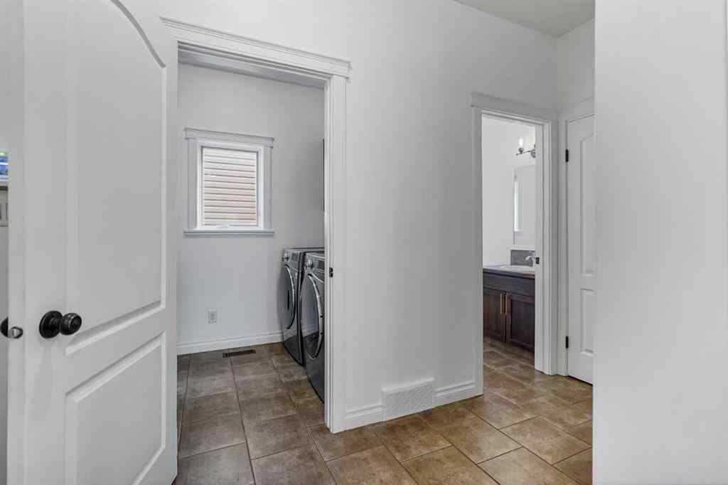 MLS® A2261133 - 4 Heritage Point W in Heritage Heights Lethbridge, Residential