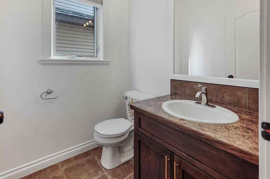 MLS® A2261133 - 4 Heritage Point W in Heritage Heights Lethbridge, Residential