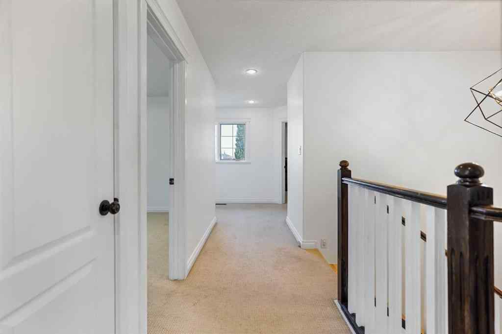 MLS® A2261133 - 4 Heritage Point W in Heritage Heights Lethbridge, Residential