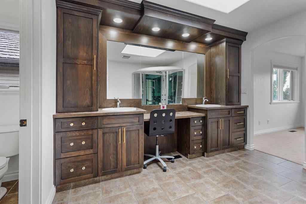 MLS® A2261133 - 4 Heritage Point W in Heritage Heights Lethbridge, Residential